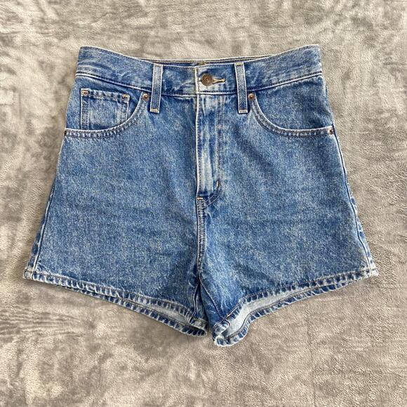 New Levi's High Waisted Mom Shorts Women's Size 24 Blue Denim Medium Wash - Picture 1 of 11